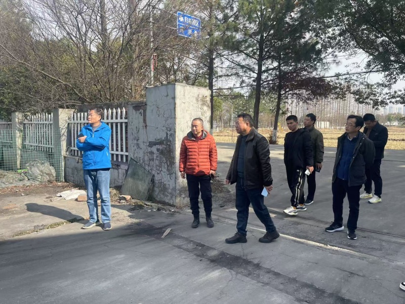 项目组在嘉善罗星街道厍浜村台基老村部调研.jpg