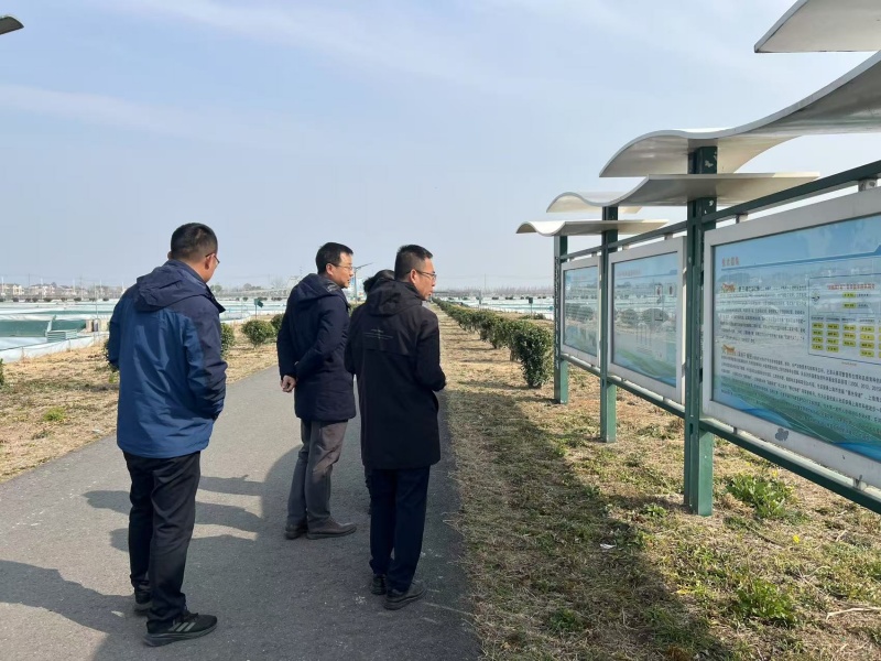 苏合农服项目组在金坛数字化渔场进行现场调研.jpg